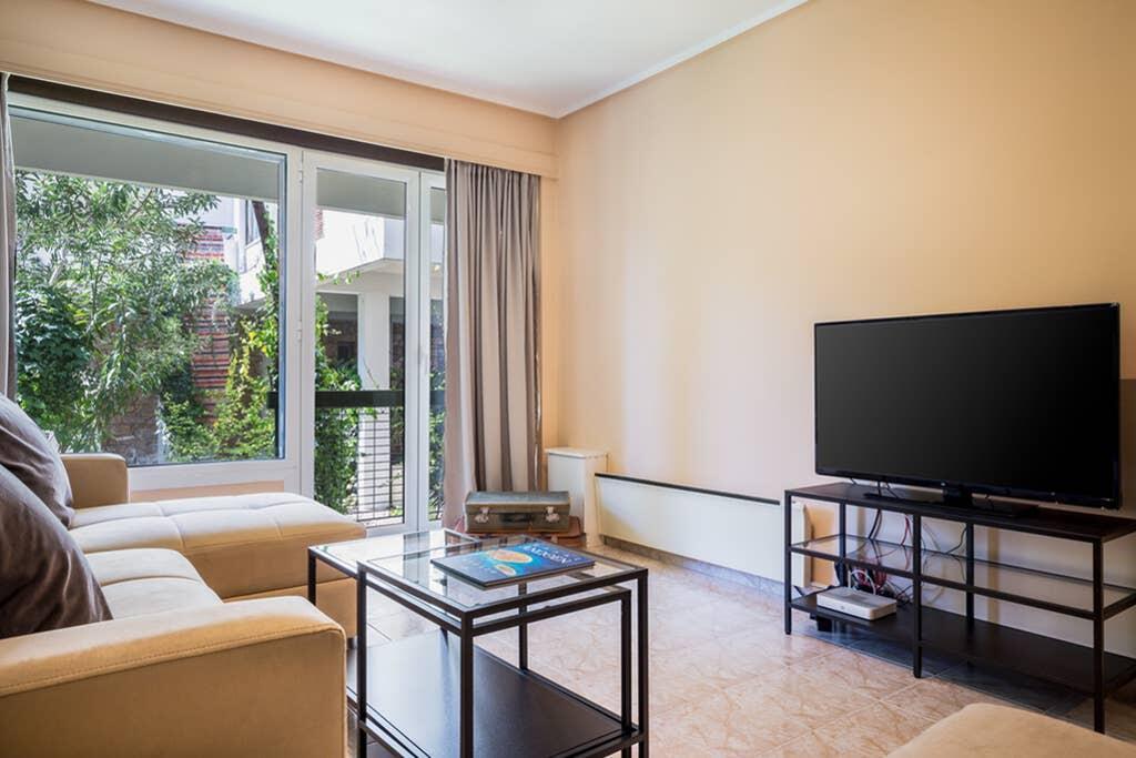 גליפדה Sunny Apartment With 2 Bedrooms And Garden מראה חיצוני תמונה