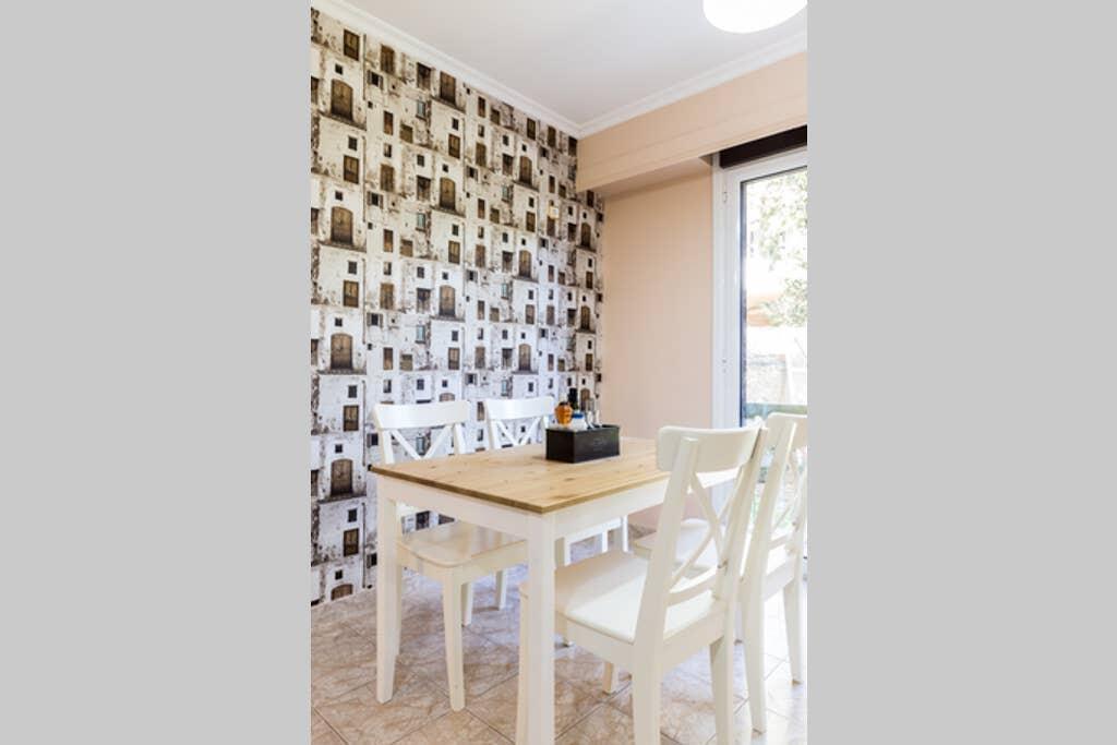 גליפדה Sunny Apartment With 2 Bedrooms And Garden מראה חיצוני תמונה